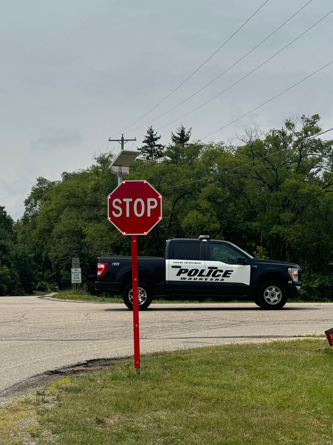 Flashing Stop Sign for Municipal Use